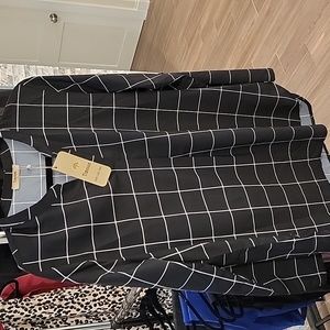 NWT Timeson black and white checked long-sleeved blouse. Size L.